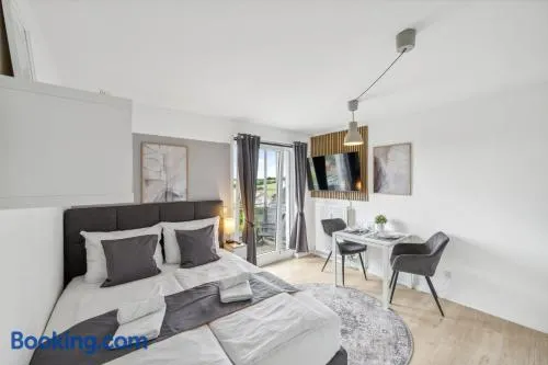 Go2Cozy Apartments - Quiet Central Studio, Free Parking - Image 1