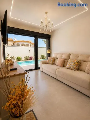 Villa perfect Home - Image 1