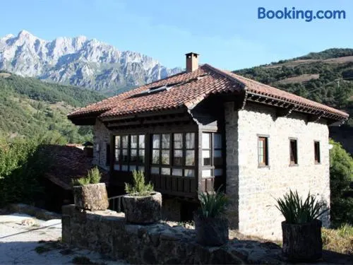 Albergue Turístico Valdebaró - Image 1