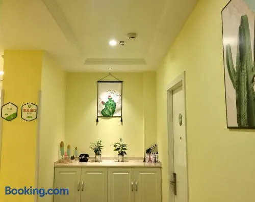 99 Preferred Hotels - Shanghai Zhujing Bus Station Donglin Temple Branch - Image 1