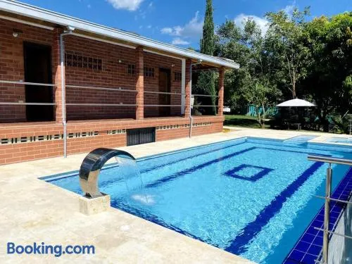 Finca con Piscina Privada - Image 1