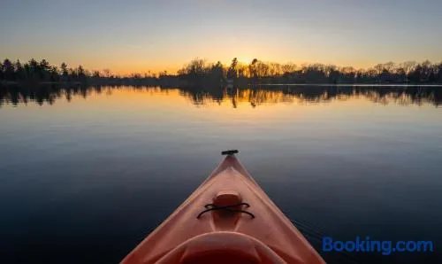Horseshoe Lake Home with Kayaks and Sunset Views - Image 1
