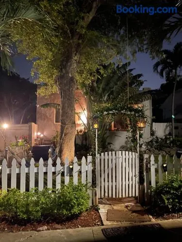 Ne Miami Cottage - Image 1