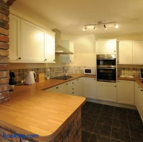 Marsh Farm Hall - Image 1
