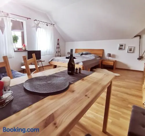 Moji Sousedi - Apartmán Červená - Image 1