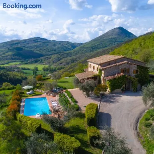 Farmhouse in Umbria - Image 1