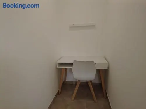 Lar Capelo - Image 1