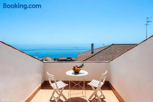 Spacious Apartment with Sea View in Aci Castello - Image 1
