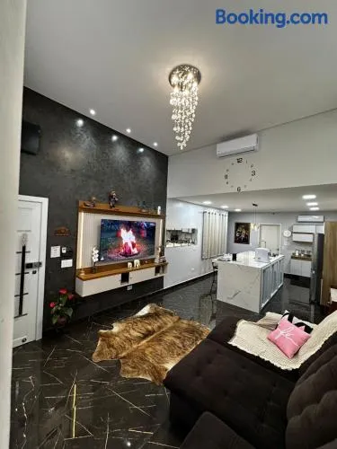 Casa em Foz do Iguaçu Conforto para sua Familia - Image 1