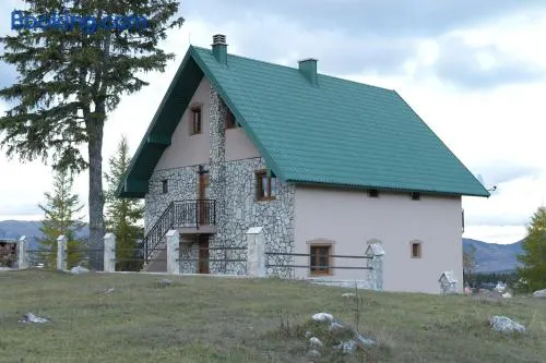 Apartmani pod Durmitorom - Image 1