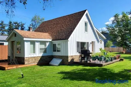 Luxury DT Cottage - Free Parking - Self Check-In - Image 1