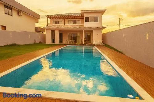 Casa moderna Piscina, Churrasqueira em Condomínio - Image 1