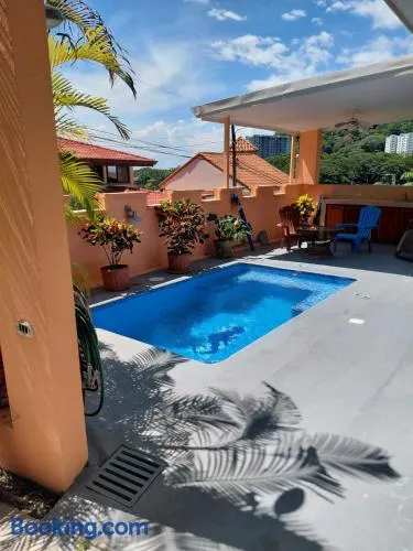 Casa Coral Punta Leona piscina privada a 500 m de playa Mantas 1200m de playa Blanca - Image 1