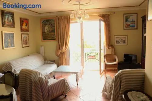 Mon Repos Two Floor Apartment - Image 1