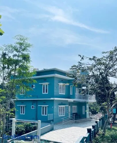 The Karlyle Homestay - Image 1