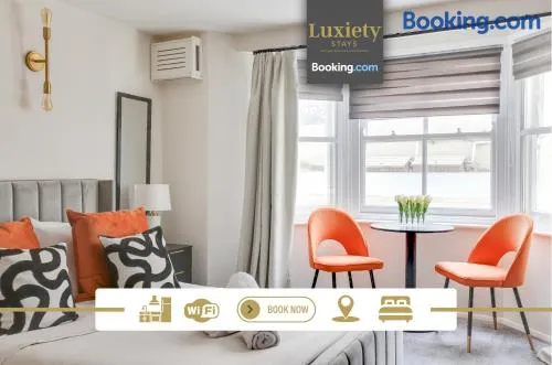 Stylish Sunny Studio City Centre By Luxiety… - Image 1