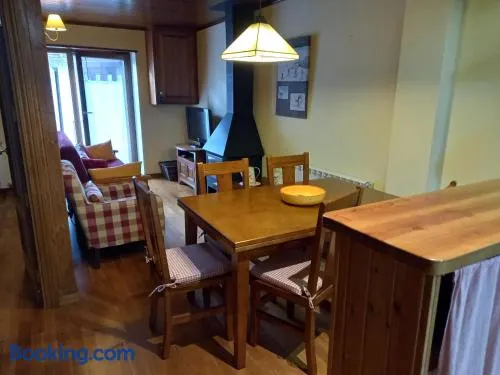 Acogedor Apartamento 2 Habitaciones en Boí - Image 1