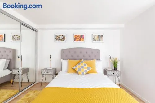 Cosy Apartment in Quiet City-Centre with Car Park - Image 1