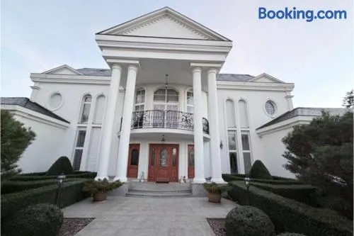 Luxury Villa - Image 1