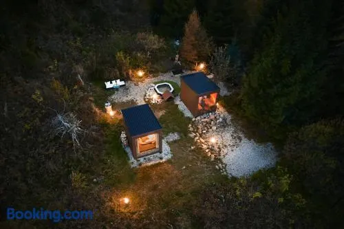Škandinávske domčeky-lesná sauna a ubytovanie - Image 1