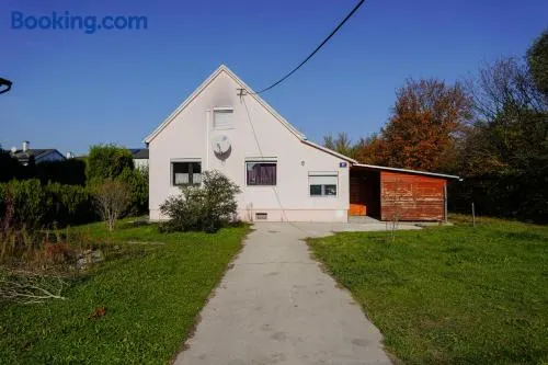 Spacious House with 5 rooms - Image 1