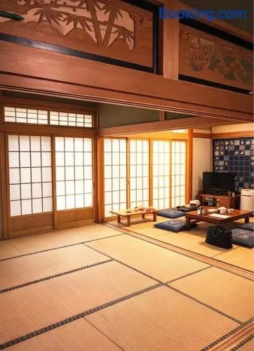 結ライ処 出羽紬yuraidokoro dewatsumugi Private house rental Accommodates up to 8 guests Perfect for families with children and group trips with friends - Image 1