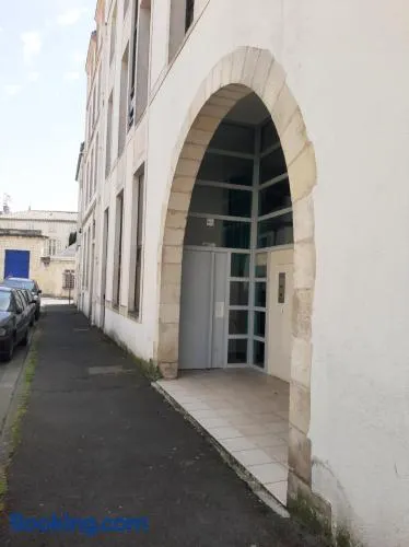 Charming Flat Near The Old Port - Image 1