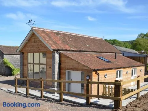 3 Bed in Bristol oc-58129 - Image 1