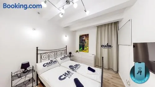 Chaplin Apartment - Free Garage Parking - Image 1