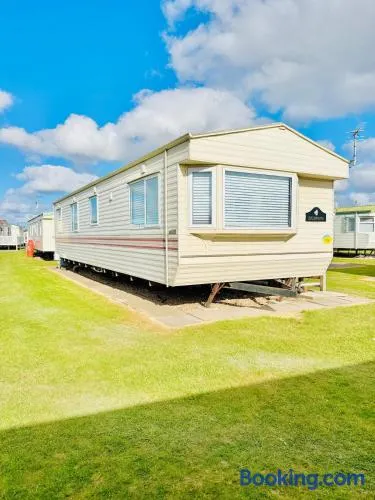 6 Birth Cosy caravan 134 Sealands - Image 1