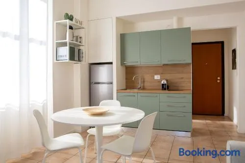 Levante -Walking distance to Center- Free Onsite Parking - Image 1