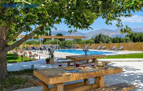Sofi Hotel - Image 1