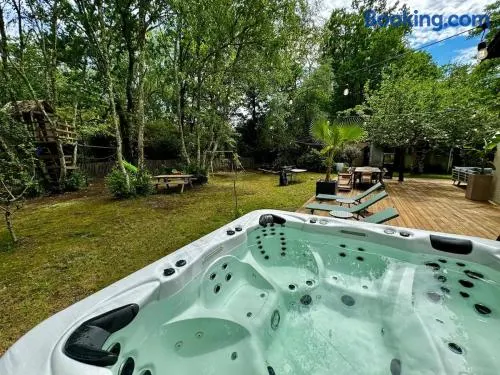 Villa haut de gamme 11 personnes jacuzzi privé - Image 1