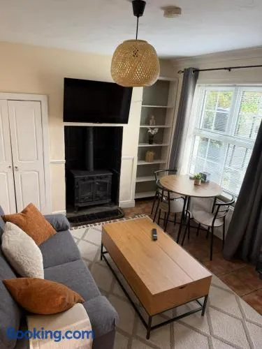 Budget 3 Bed House in Tralee Secure Parking - Image 1