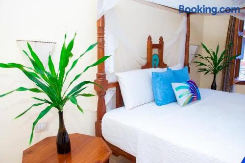Tembo Beach Cottage , Ocean Beach Drive - Image 1