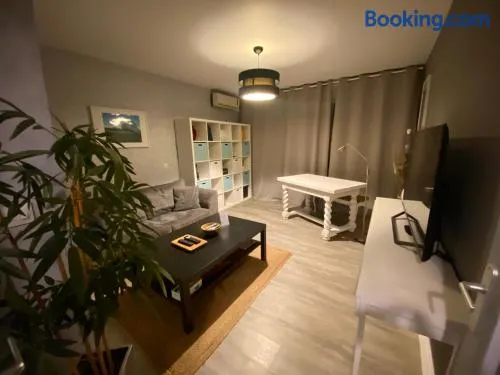 Logement entier - 2 Chambres - Parking privé - 15 min Lyon et Aéroport - Image 1