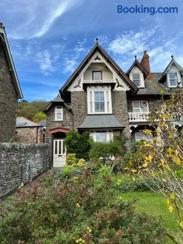 Gable Lodge Guest House - Image 1