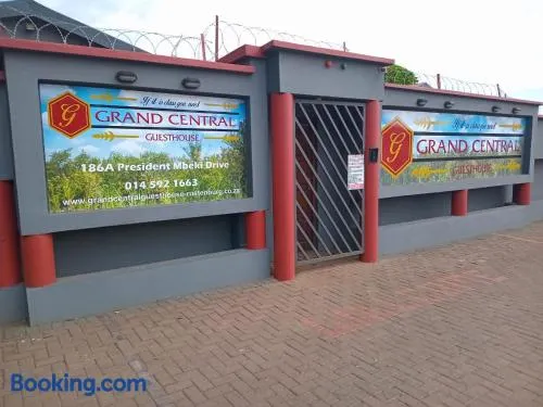 Grand Central Guesthouse - Image 1