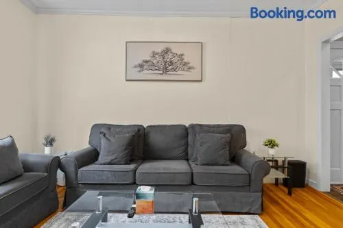 Totally Renovated 3Br Apartment - Image 1