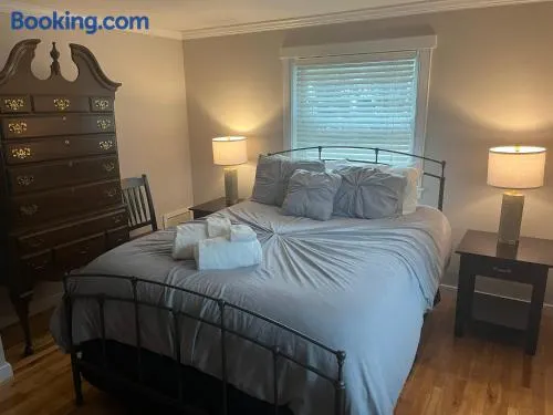 Super convenient and comfy home near Stowe, shopping and trails  - Image 1