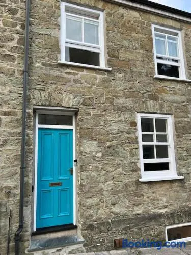 18 Church Street - Image 1