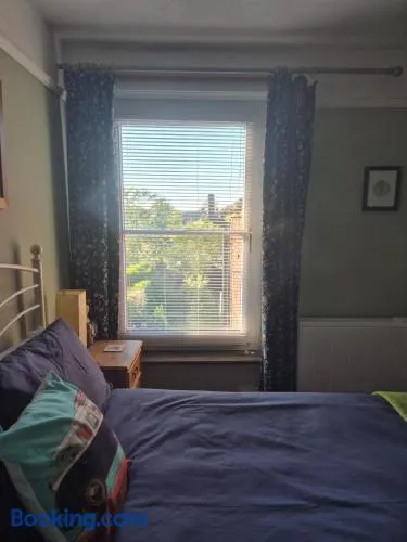 Private Room in Newport - Image 1