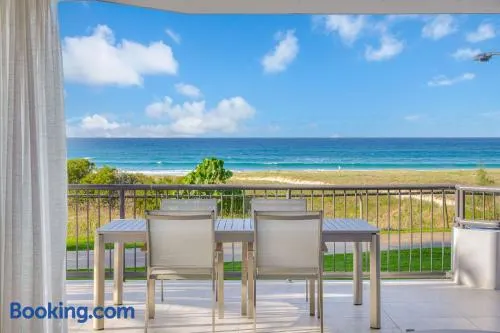 Bilinga Beach Living - Image 1