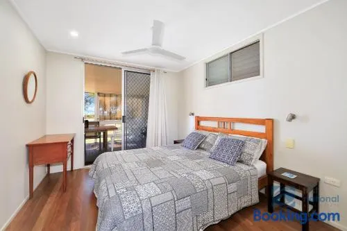 185 The Esplanade - Image 1