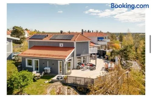 Wonderful view of the treetops next to the golf course, 4 bedrooms - Image 1