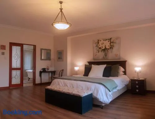 Hartley Manor Guest House - Image 1