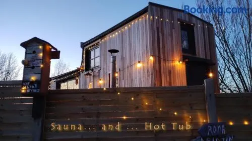 Tiny house, sauna hot tub airco Gesves Namur Ardennes - Image 1