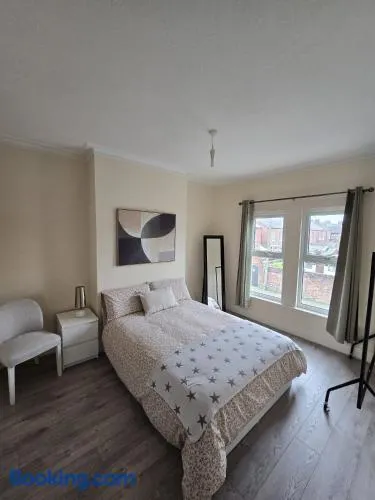 A Lovely double room in nature-shared home Liverpool - Image 1