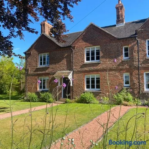 Cottage with log burner and hot tub in shropshire - Image 1
