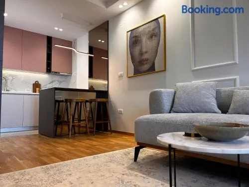 Urban gold stay - Image 1